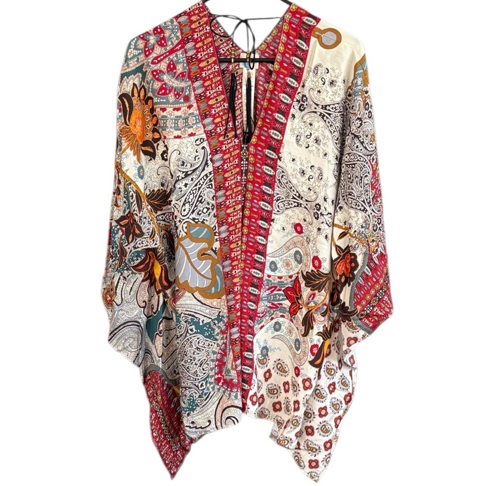 Like New Chico’s Multi/Pattern Poncho Top Size Small / Medium